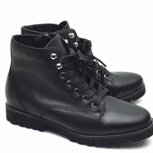 Blondo Weatherproof lace up moto boots size 7